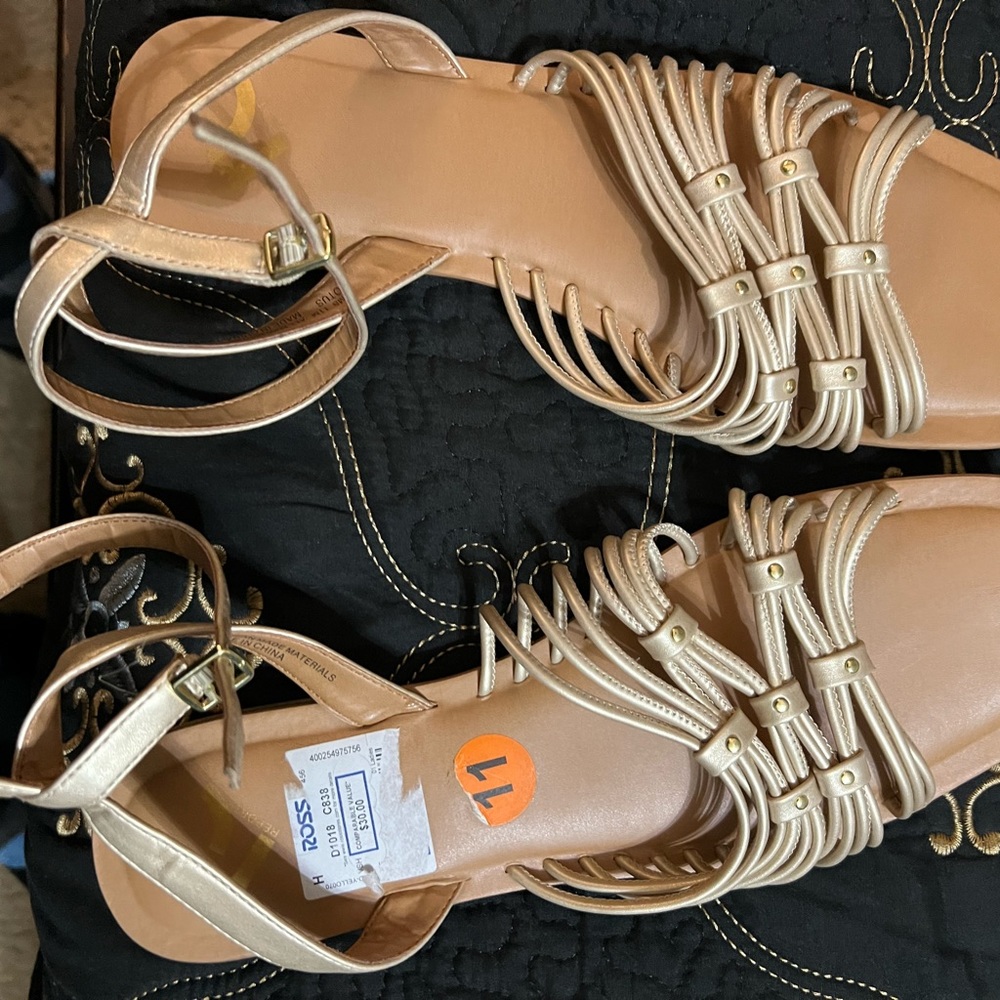 Women sandal